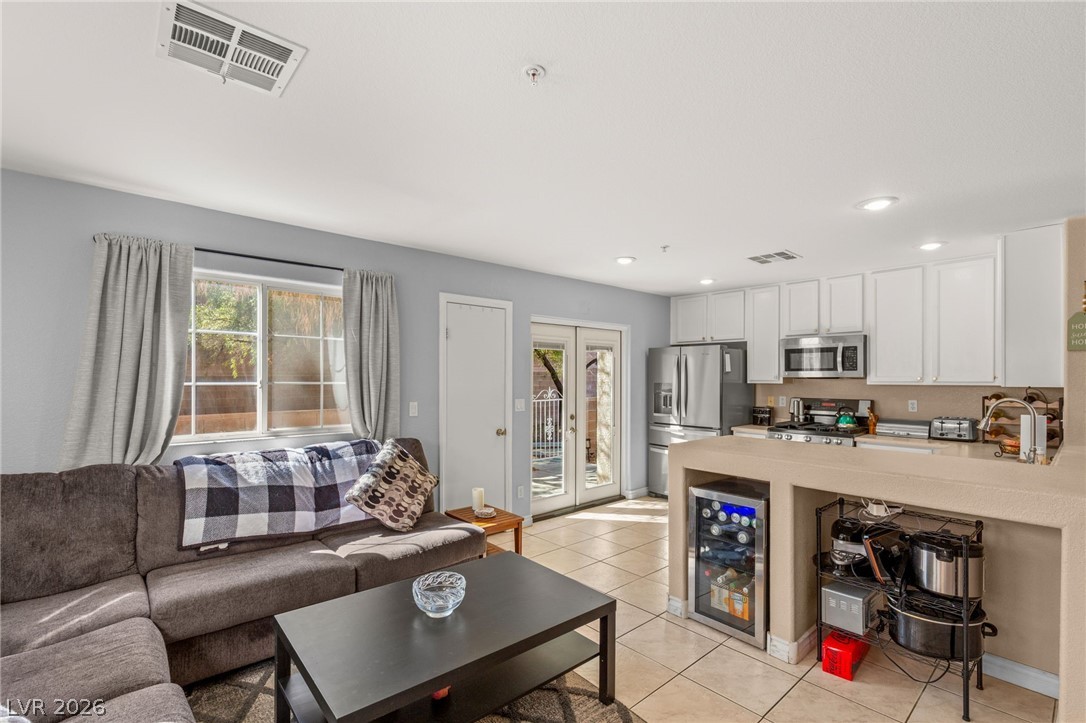 3217 Inlet Bay Avenue