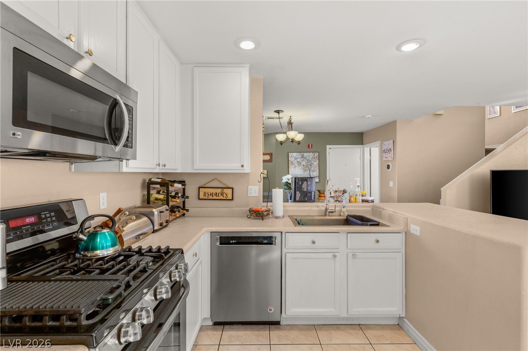 3217 Inlet Bay Avenue