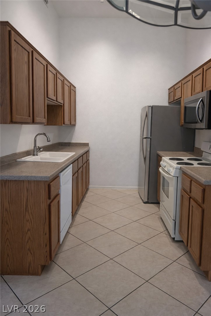 2305 West Horizon Ridge Parkway 1523
