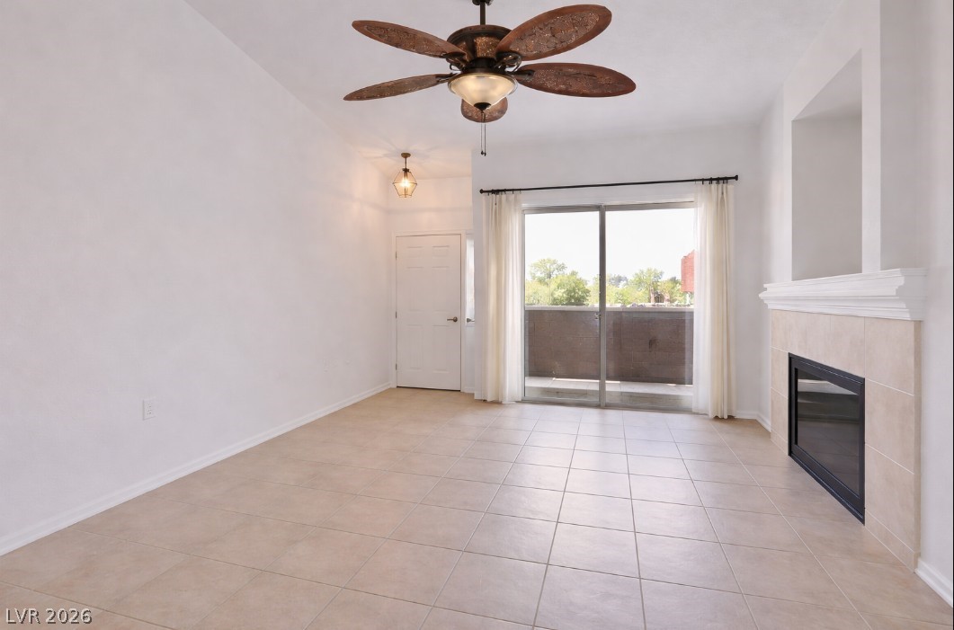 2305 West Horizon Ridge Parkway 1523