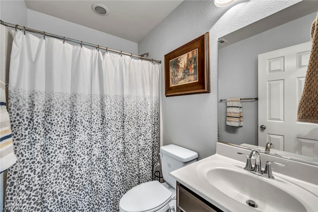 1525 Spiced Wine Avenue 24104