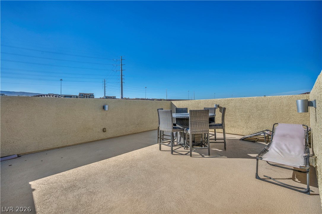 1525 Spiced Wine Avenue 24104