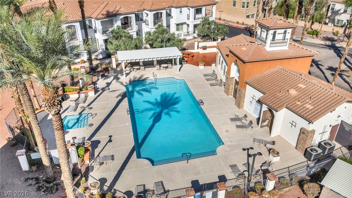 1525 Spiced Wine Avenue 24104