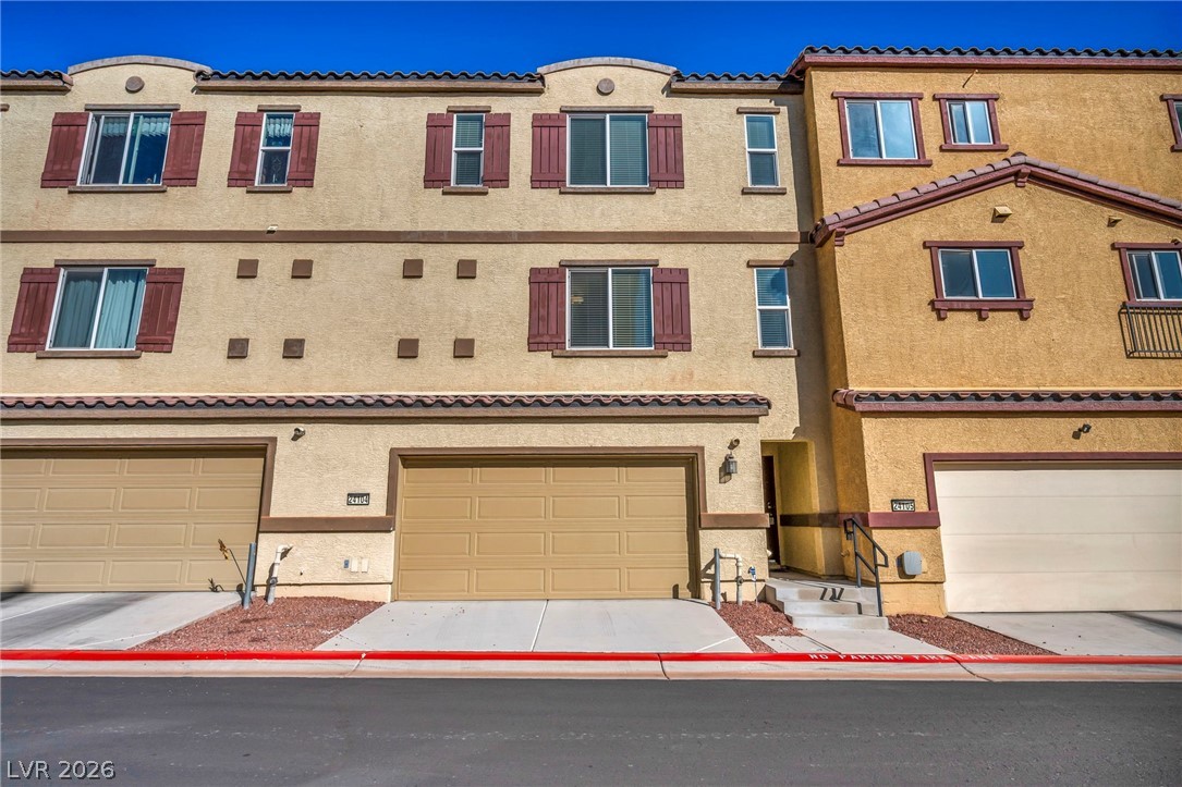 1525 Spiced Wine Avenue 24104