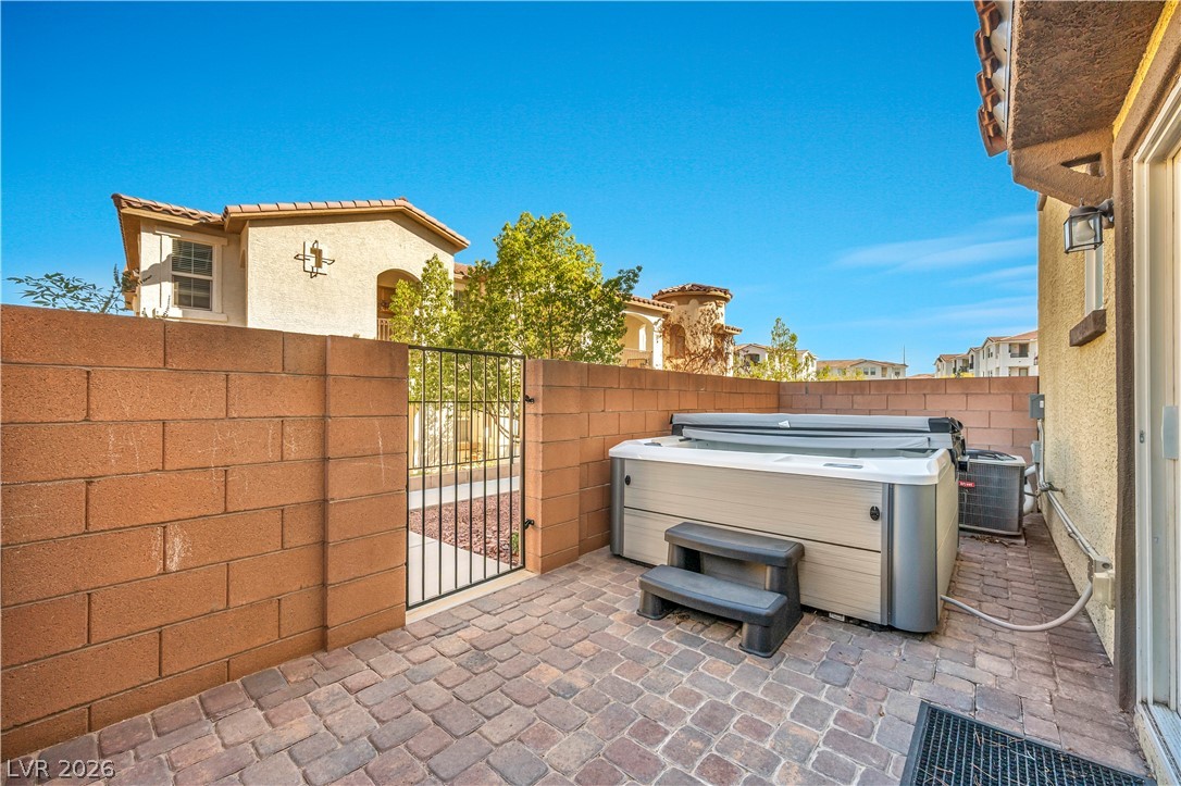 1525 Spiced Wine Avenue 24104