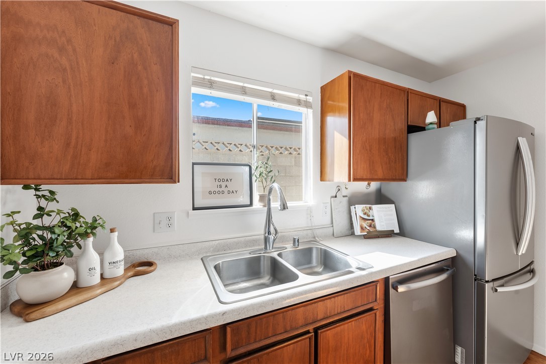 6208 Cromwell Avenue