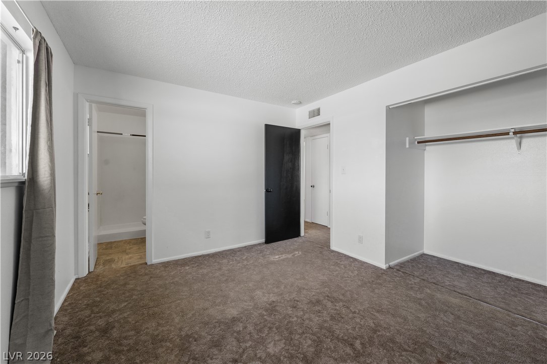 6208 Cromwell Avenue