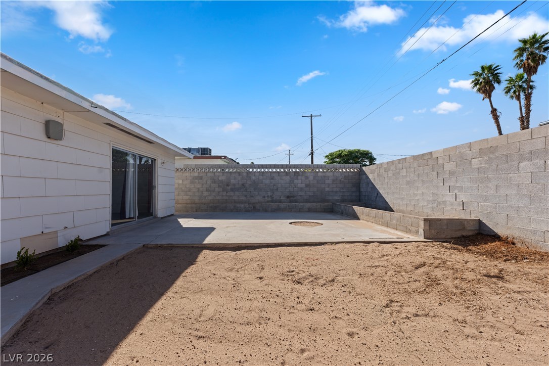 6208 Cromwell Avenue