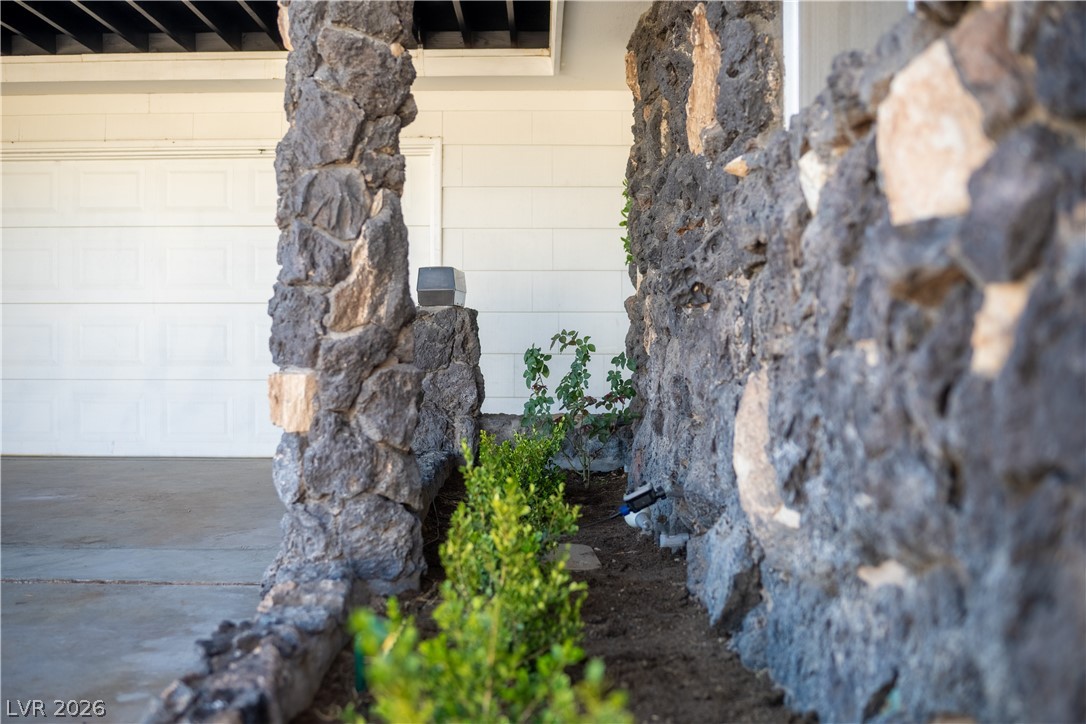 6208 Cromwell Avenue