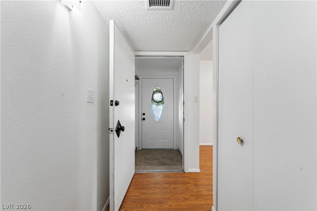 6208 Cromwell Avenue