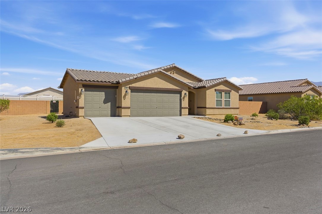 3882 East Chaffe Avenue