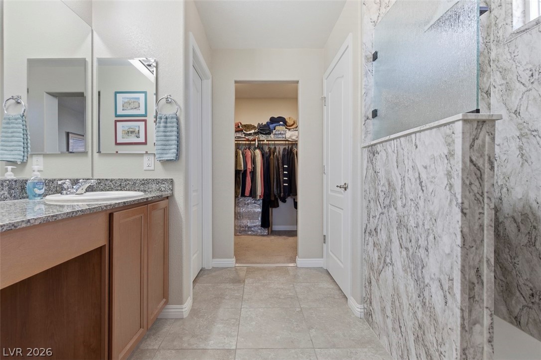 3882 East Chaffe Avenue