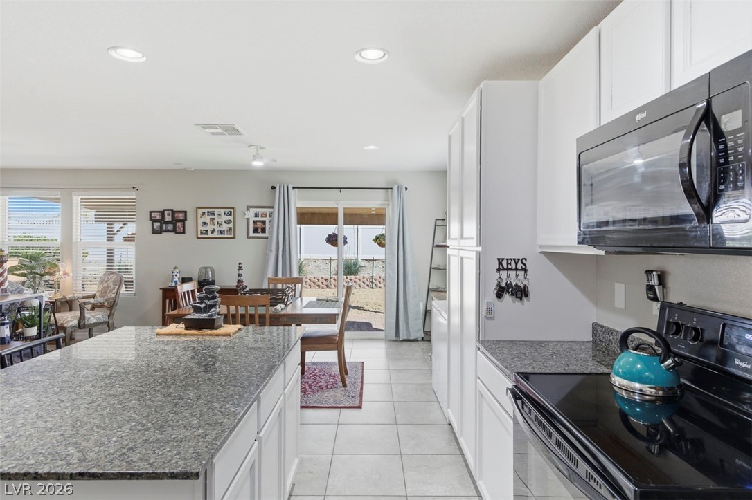 3882 East Chaffe Avenue