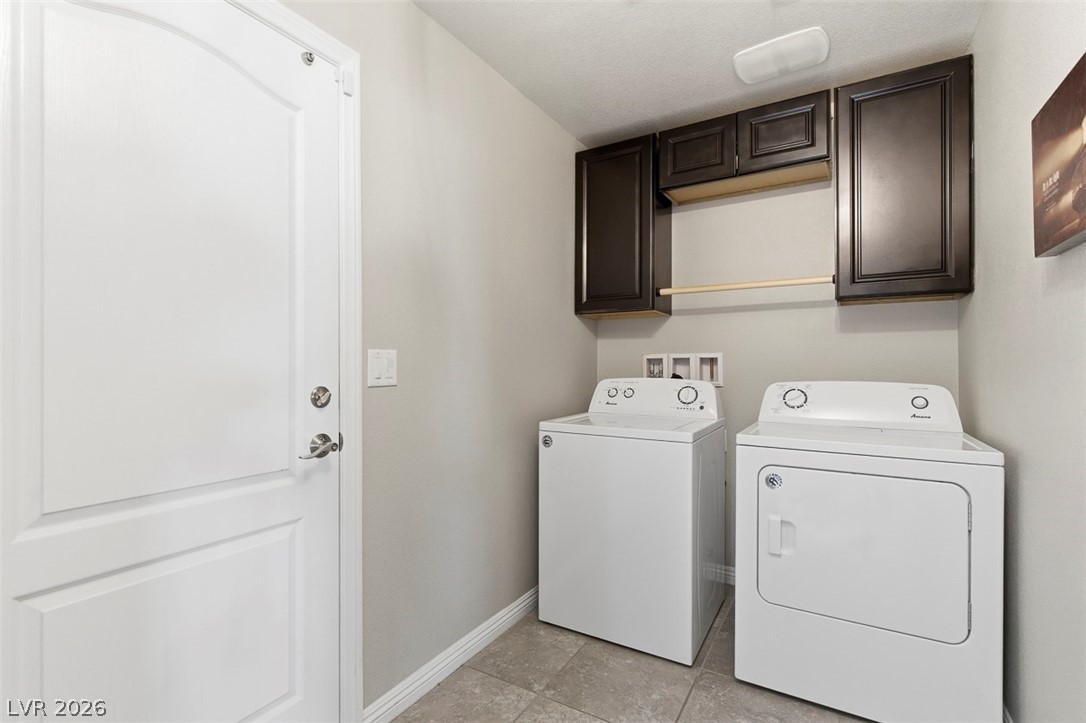 3882 East Chaffe Avenue