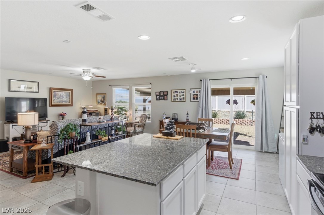 3882 East Chaffe Avenue