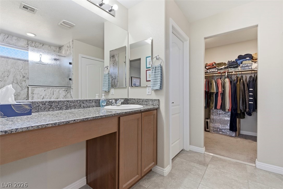 3882 East Chaffe Avenue