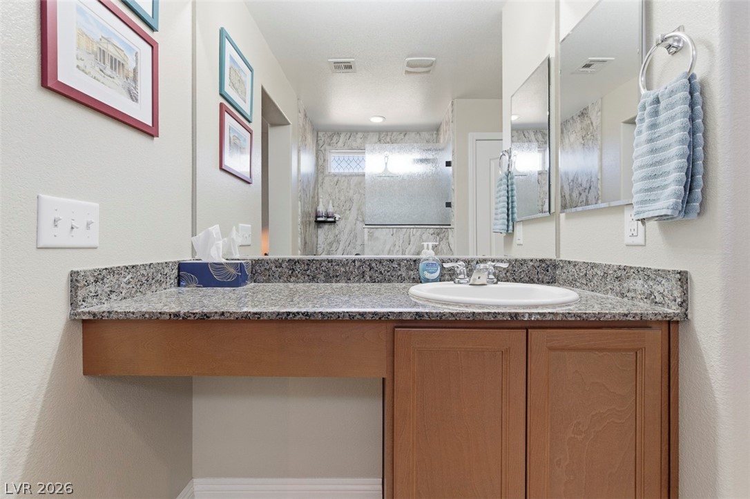 3882 East Chaffe Avenue