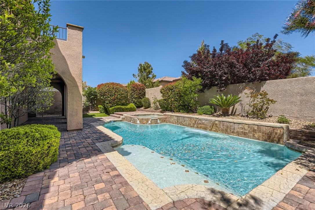 552 PUENTA DEL REY Street