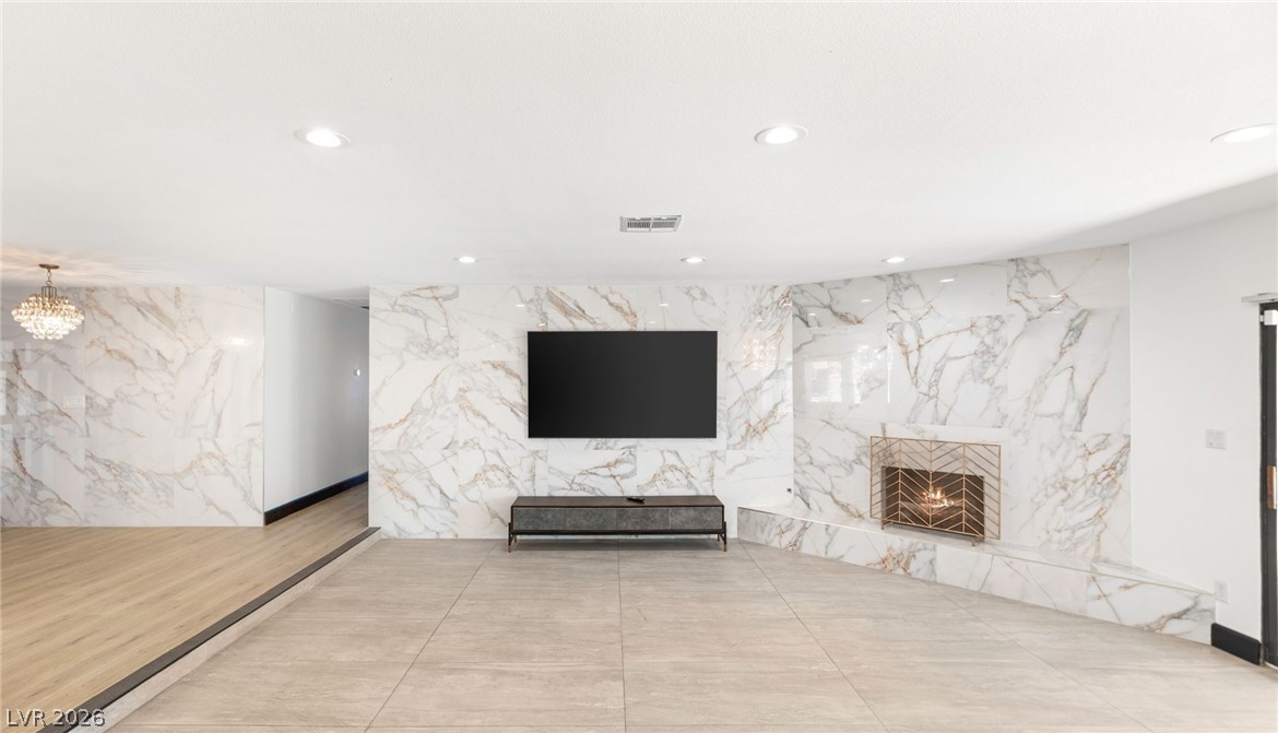 2840 Duneville Street