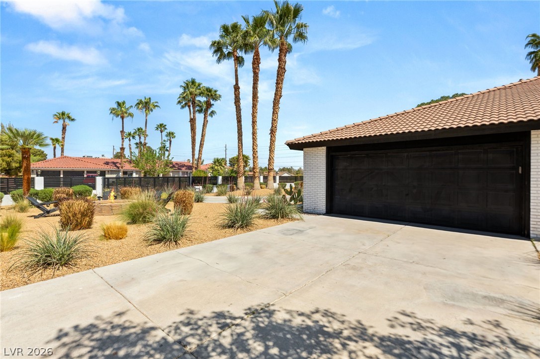 2840 Duneville Street