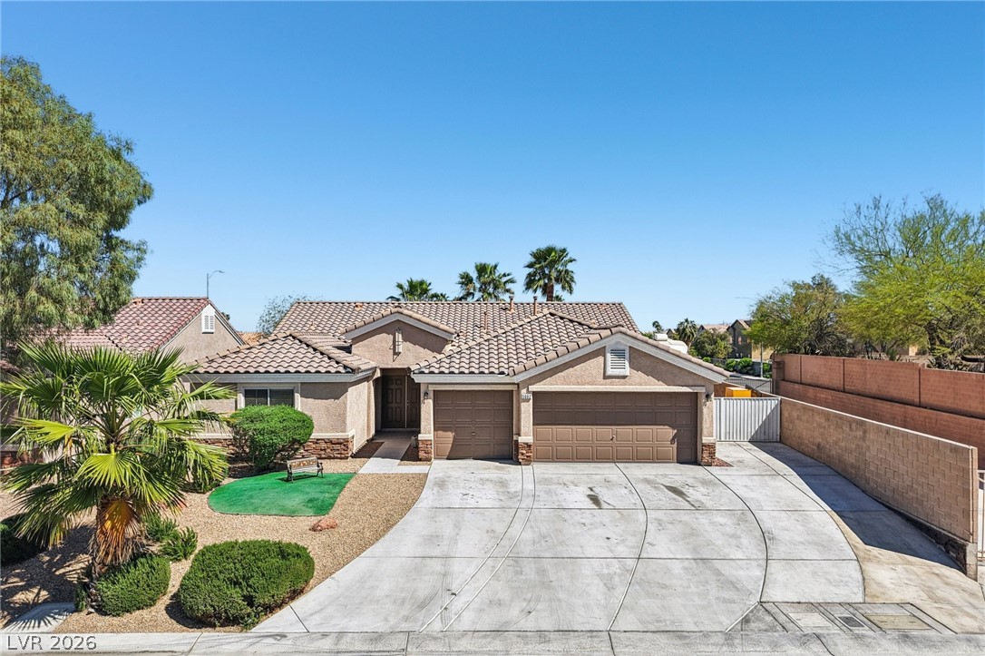 5002 Mirage Garden Street