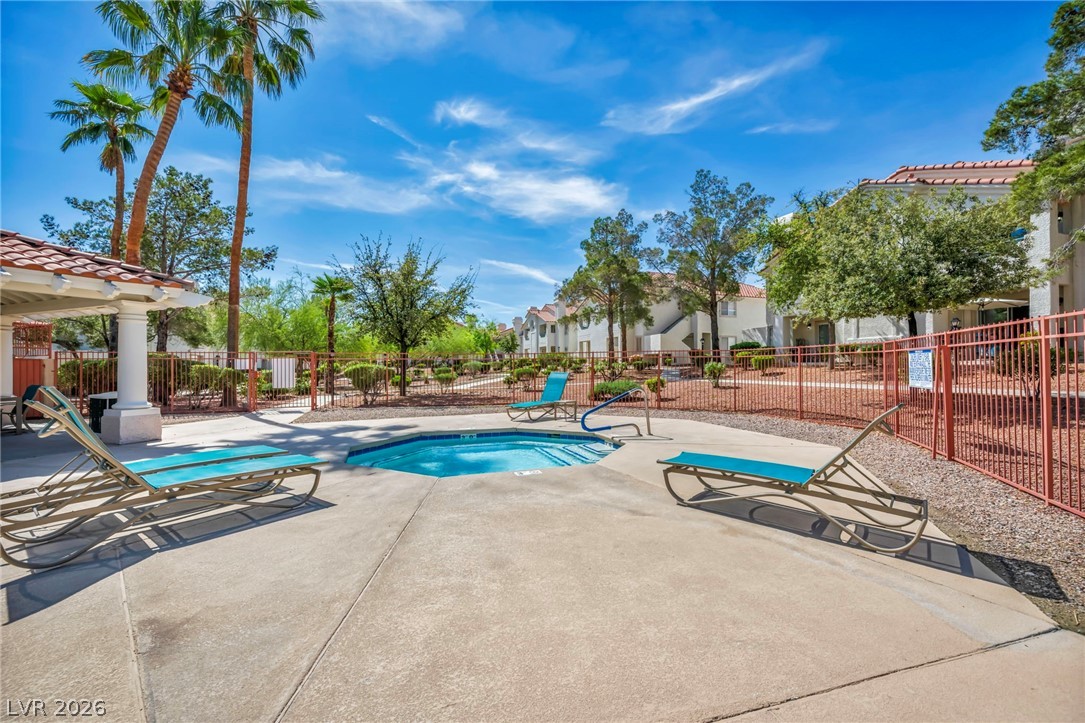 7803 Ravenhollow Lane