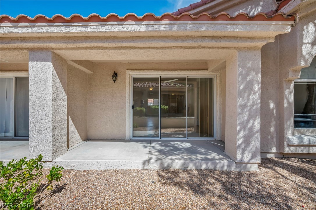 7803 Ravenhollow Lane