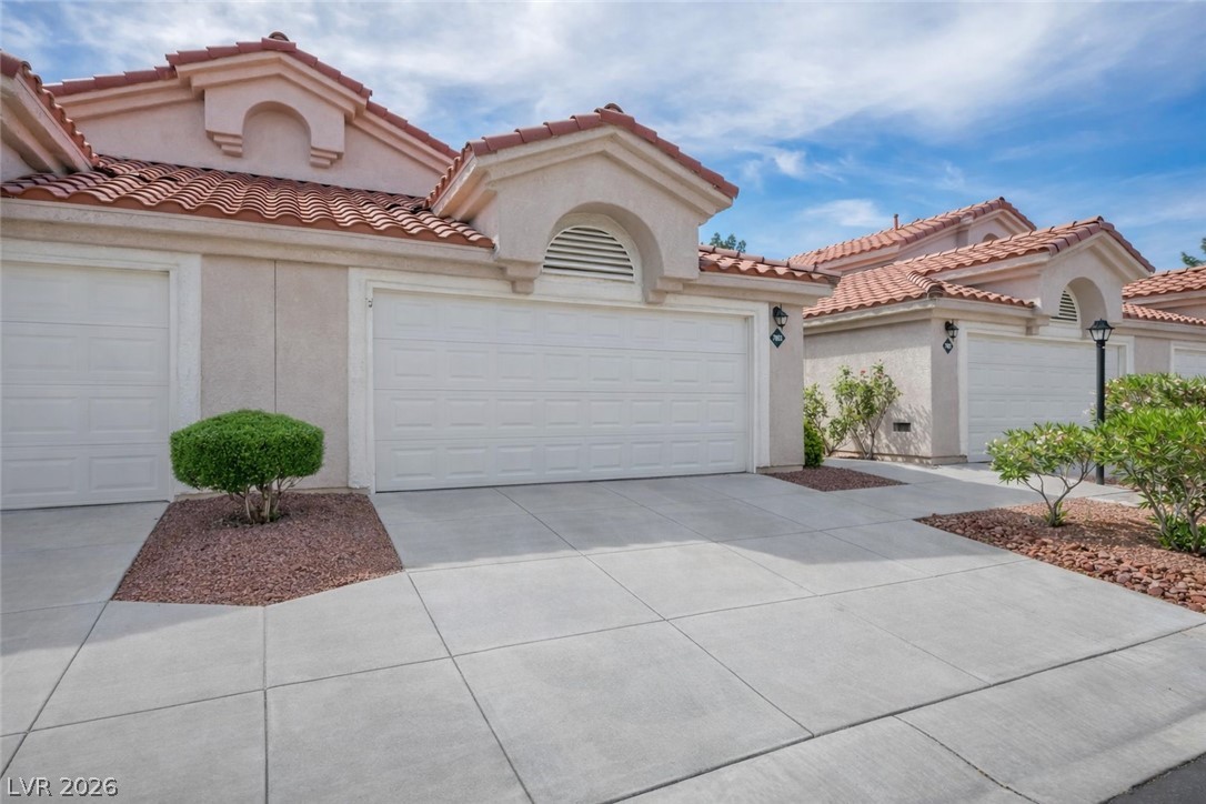 7803 Ravenhollow Lane