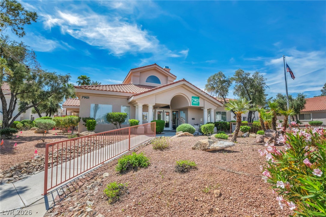 7803 Ravenhollow Lane