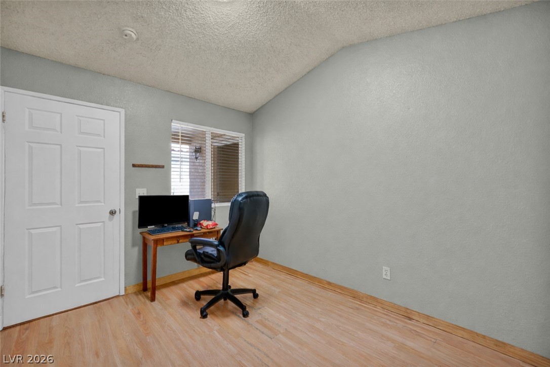 7803 Ravenhollow Lane