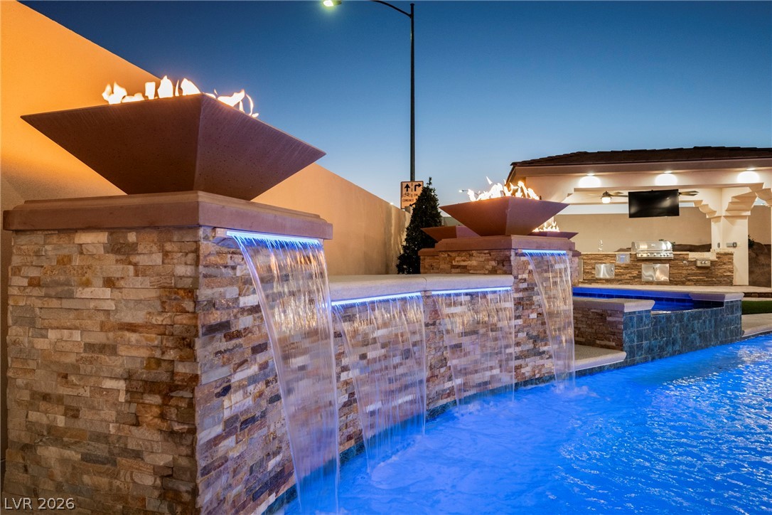 1721 South Tioga Way