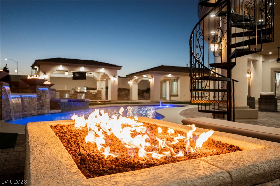 1721 South Tioga Way