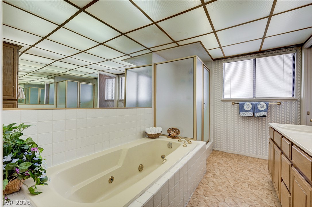 1751 East Reno Avenue 105