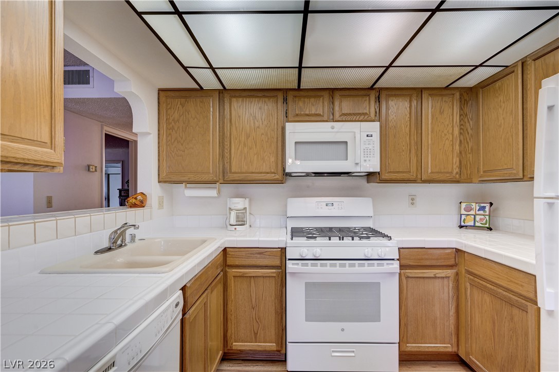 1751 East Reno Avenue 105