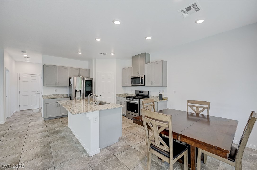 9249 Brayden Bay Street