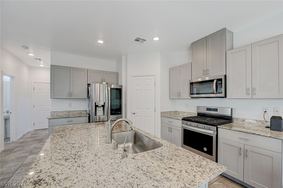 9249 Brayden Bay Street