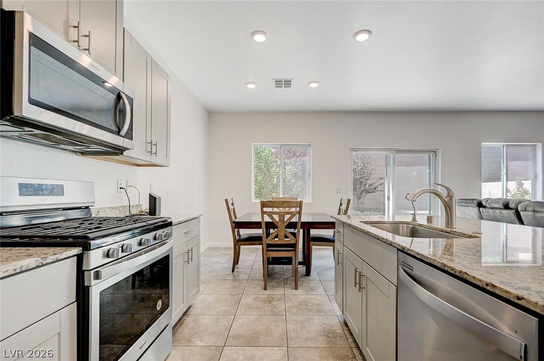 9249 Brayden Bay Street