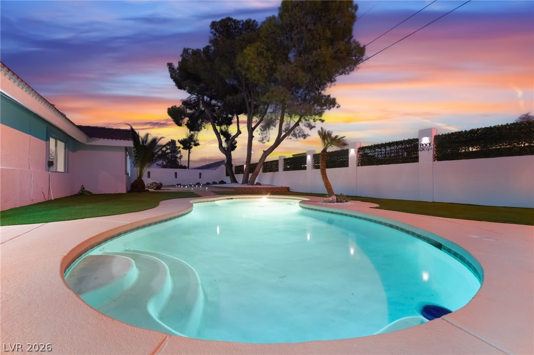 611 East Fairway Road