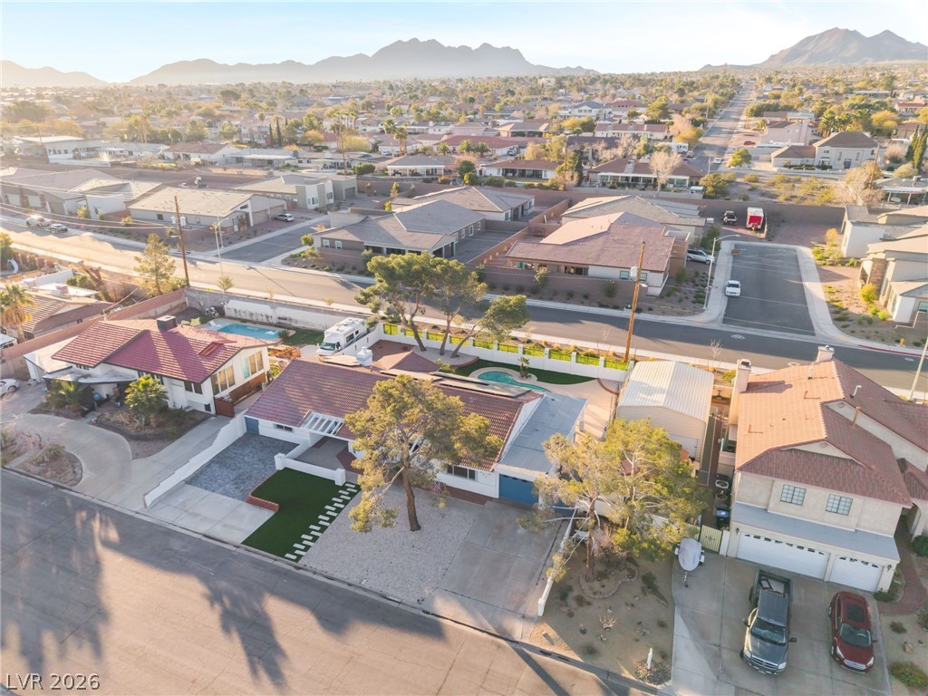 611 East Fairway Road