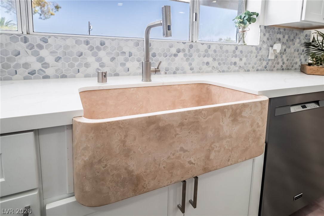 611 East Fairway Road