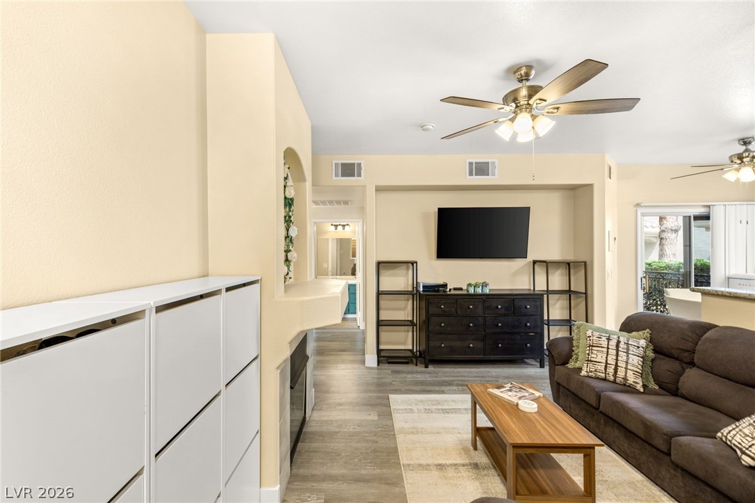 9050 West Warm Springs Road 1077