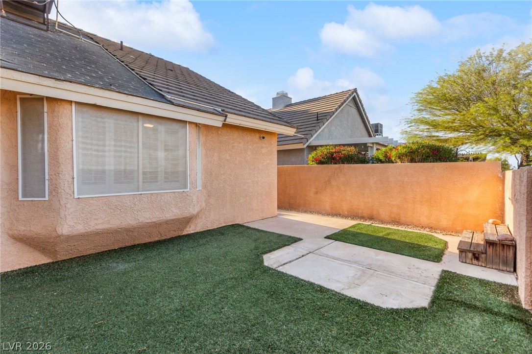 1687 Duarte Drive