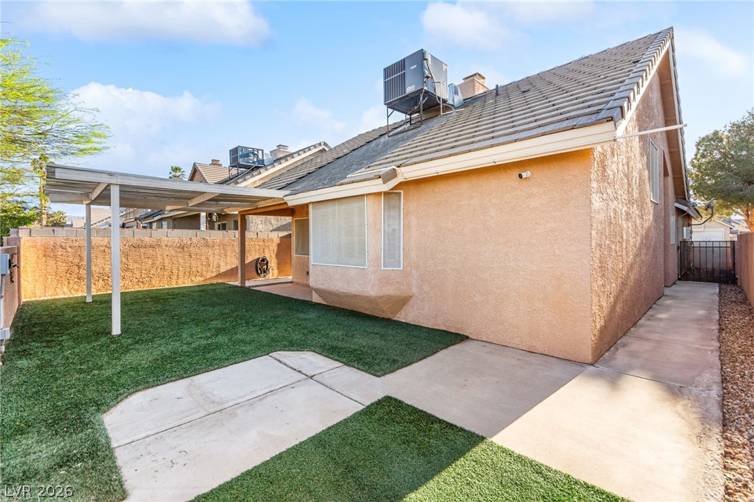 1687 Duarte Drive