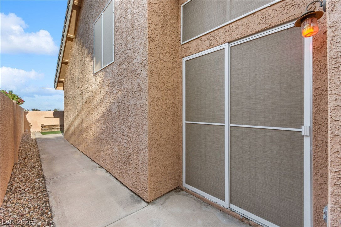 1687 Duarte Drive