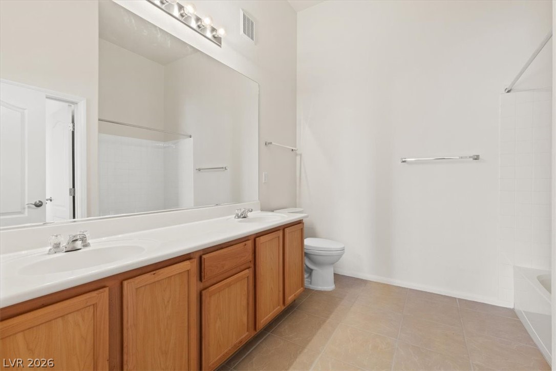 3474 Desert Cliff Street 201