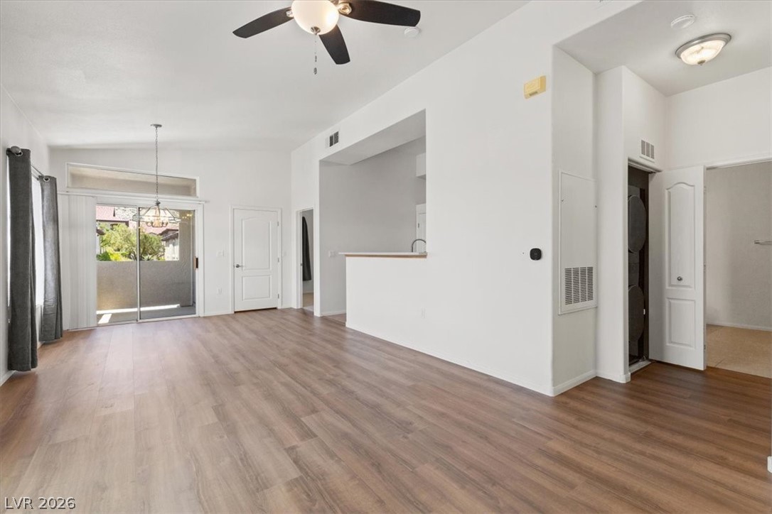 3474 Desert Cliff Street 201