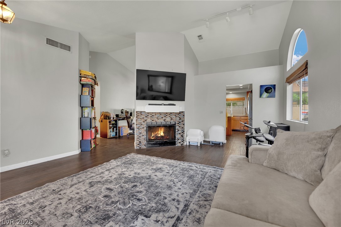 5521 Tincup Drive