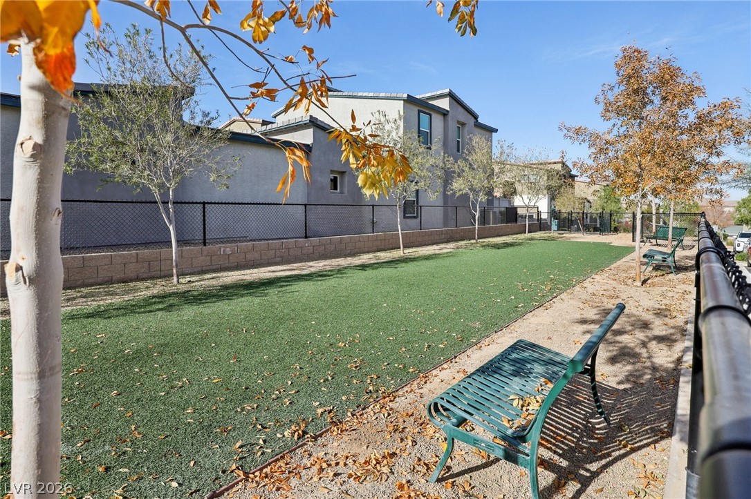 544 Thistleberry Avenue