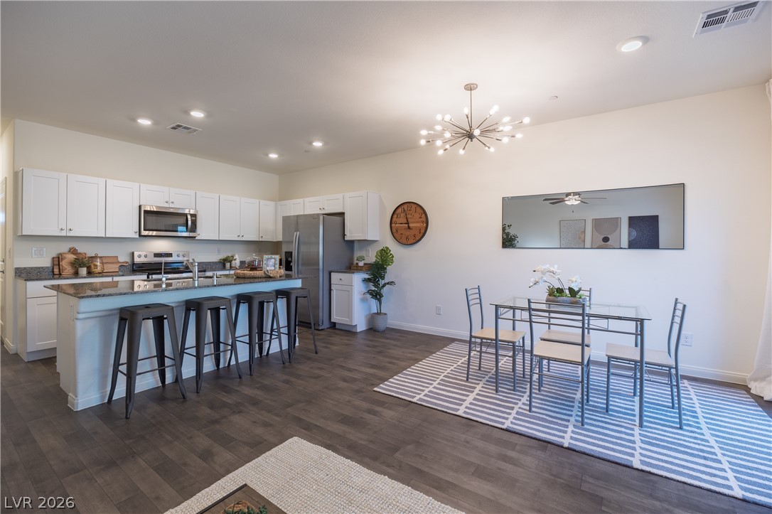 544 Thistleberry Avenue