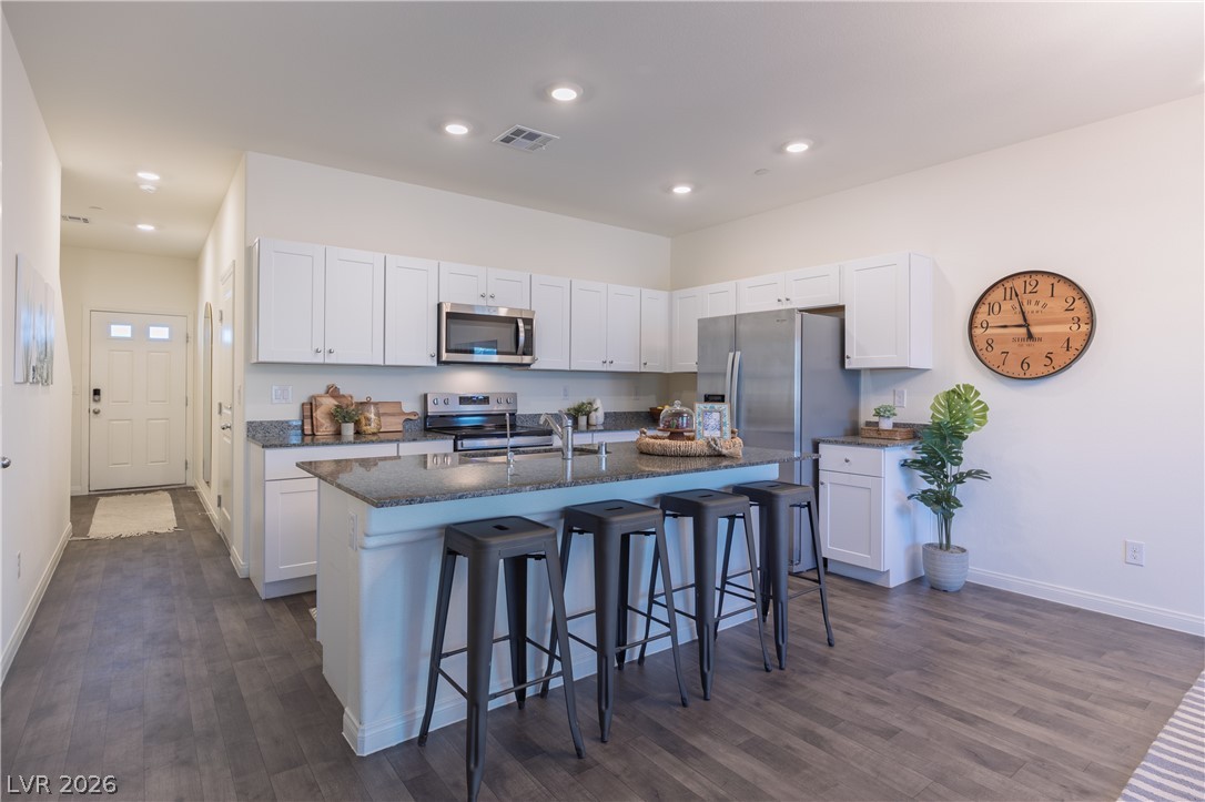 544 Thistleberry Avenue